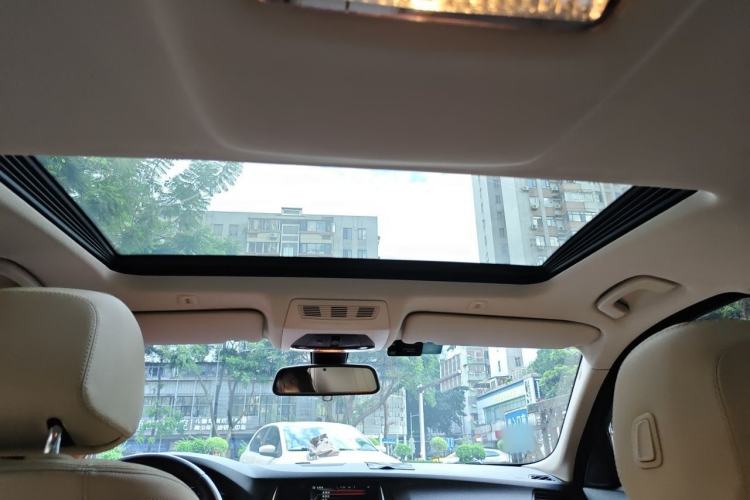 Used BMW 5 Series 2014 525Li Luxury Design Package Headliner