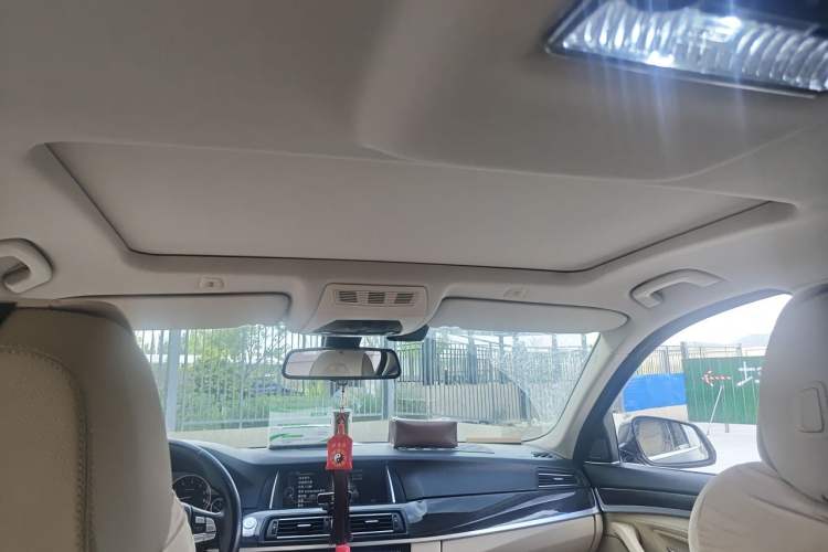 Used BMW 5 Series 2014 528Li Luxury Design Package Headliner