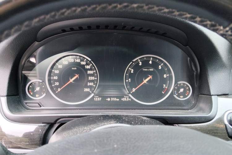 Used BMW 5 Series 2014 525Li Luxury Design Package Instrument Cluster