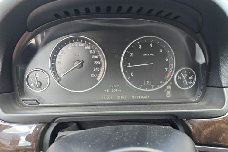 Used BMW 5 Series 2014 525Li Leading Model Instrument Cluster