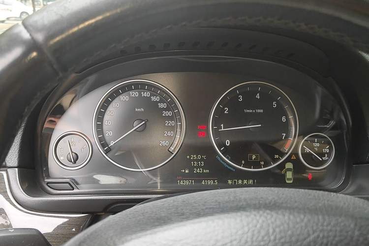 Used BMW 5 Series 2014 525Li Luxury Design Package Instrument Cluster