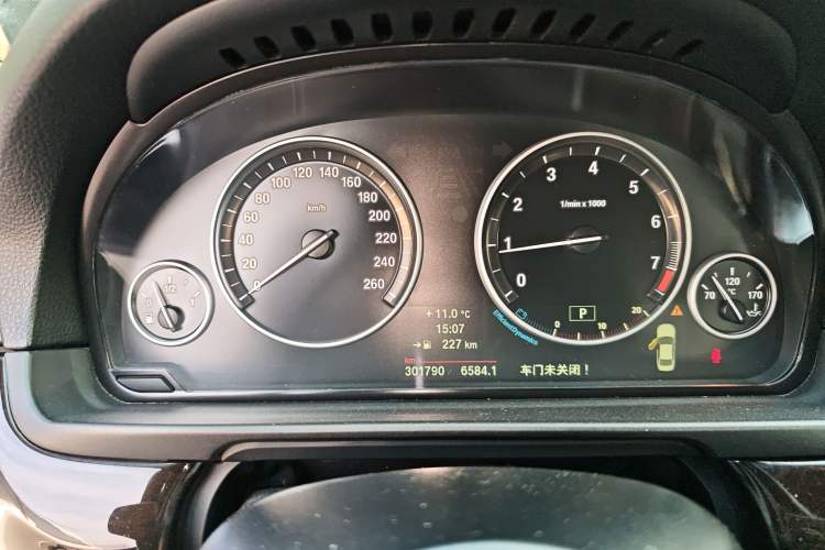 Used BMW 5 Series 2014 528Li xDrive Premium Edition Instrument Cluster