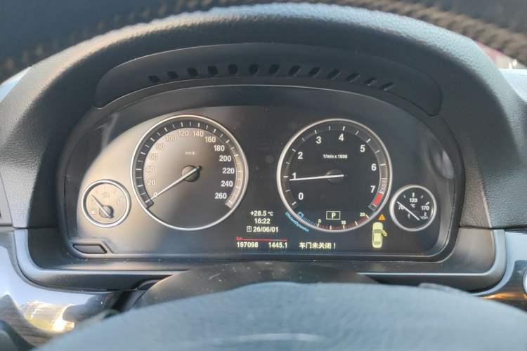 Used BMW 5 Series 2014 525Li Luxury Design Package Instrument Cluster