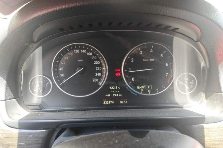 Used BMW 5 Series 2014 525Li Luxury Design Package Instrument Cluster