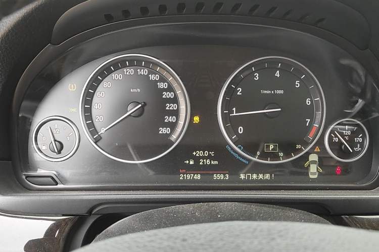 Used BMW 5 Series 2014 528Li xDrive Luxury Design Package Instrument Cluster