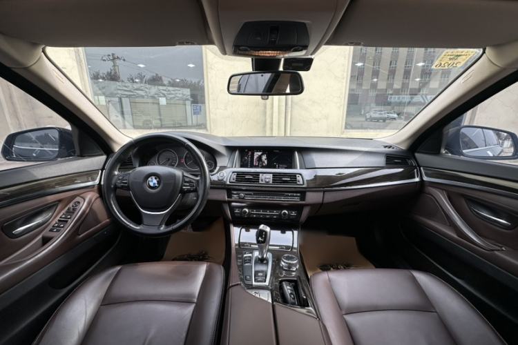 Used BMW 5 Series 2014 525Li Luxury Design Package Interior 1