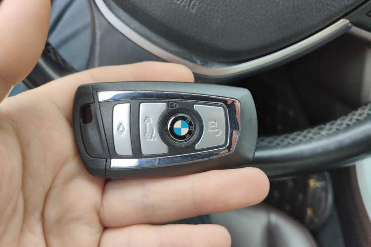 Used BMW 5 Series 2014 525Li Luxury Design Package Interior 1