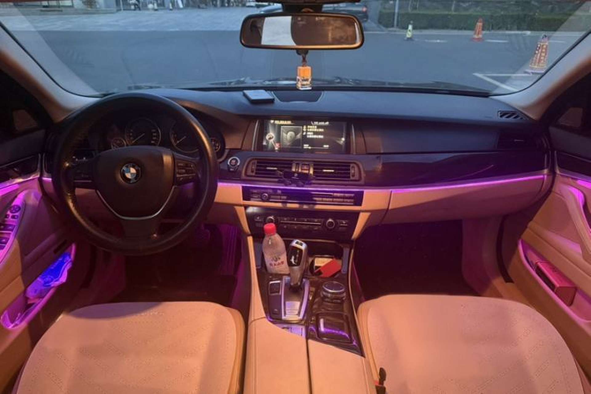 Used BMW 5 Series 2014 525Li Luxury Design Package Interior 1