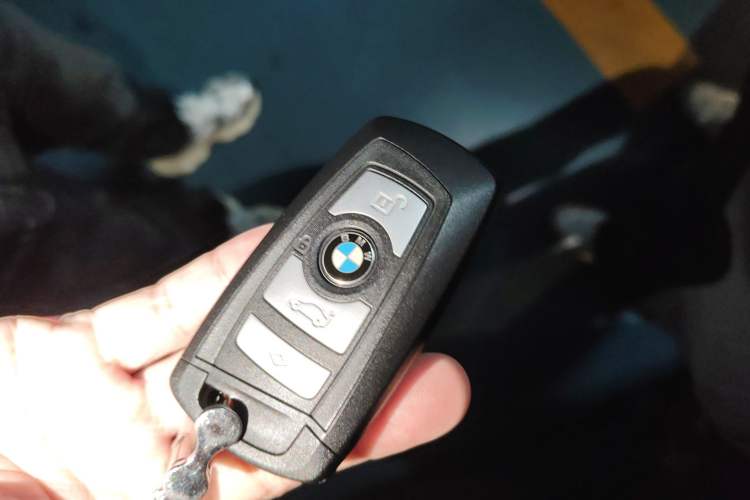 Used BMW 5 Series 2014 528Li Leading Model Interior 1