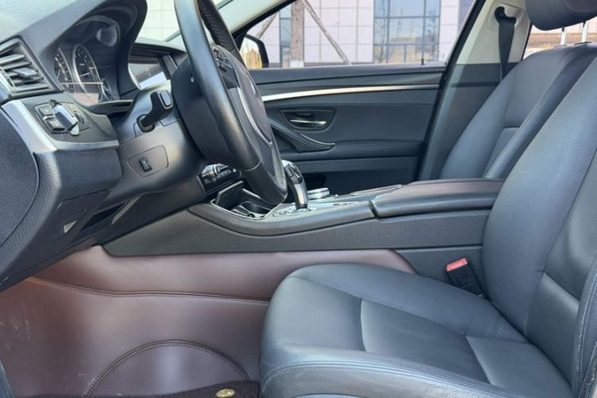 Used BMW 5 Series 2014 520Li Elegant Model Interior 2