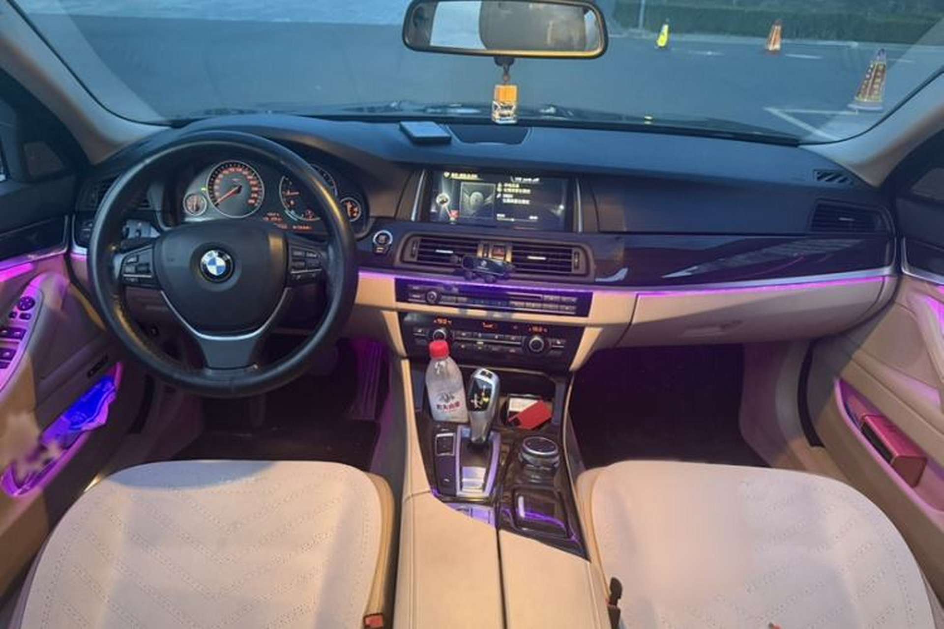 Used BMW 5 Series 2014 525Li Luxury Design Package Interior 2