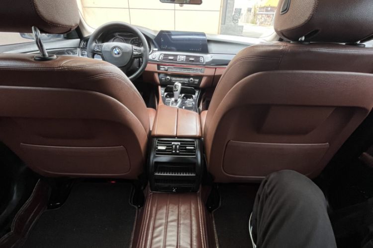 Used BMW 5 Series 2014 520Li Elegant Model Interior 2