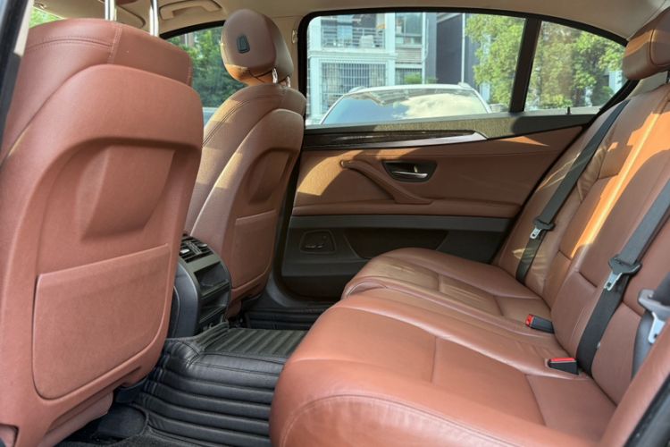 Used BMW 5 Series 2014 525Li Leading Model Interior 2