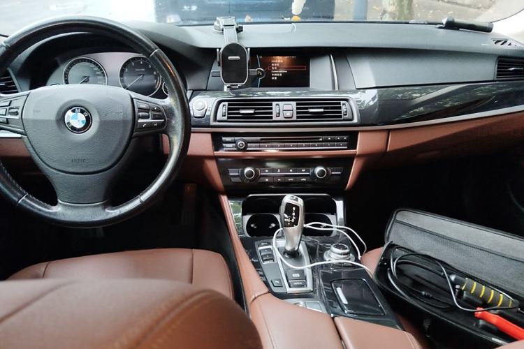 Used BMW 5 Series 2014 520i Elegant Edition Interior 2