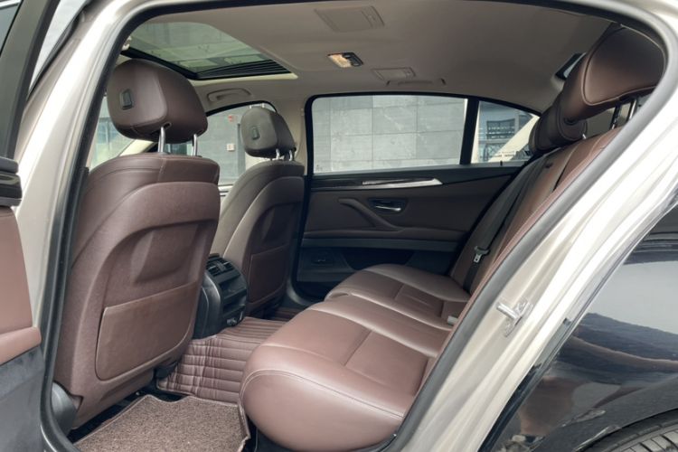 Used BMW 5 Series 2014 525Li Luxury Design Package Interior 2