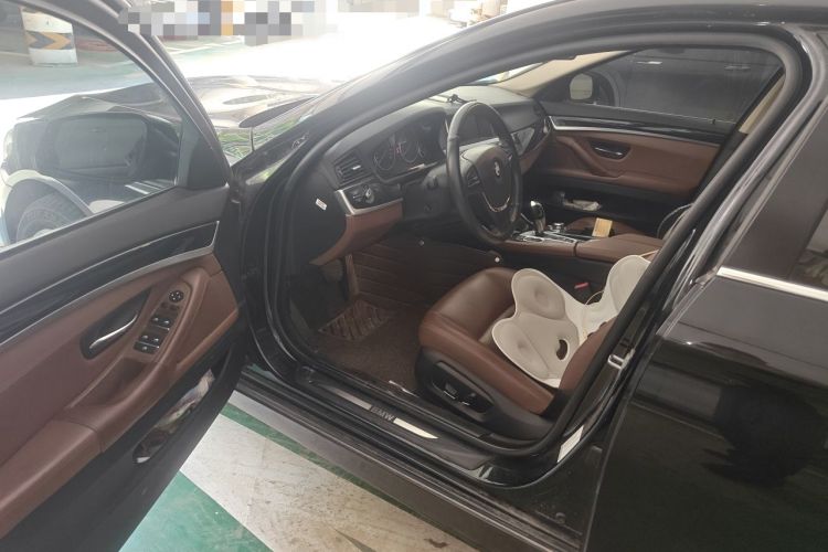 Used BMW 5 Series 2014 520Li Elegant Model Interior 3