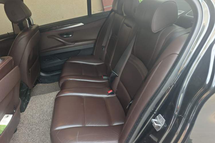 Used BMW 5 Series 2014 525Li Luxury Design Package Interior 3