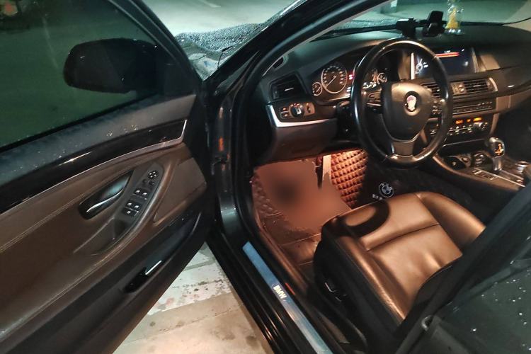 Used BMW 5 Series 2014 525Li Luxury Design Package Interior 3