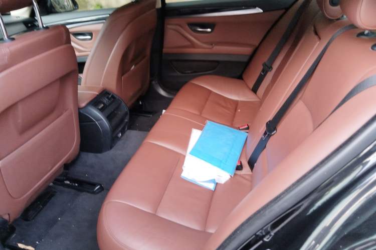 Used BMW 5 Series 2014 520i Elegant Edition Interior 4