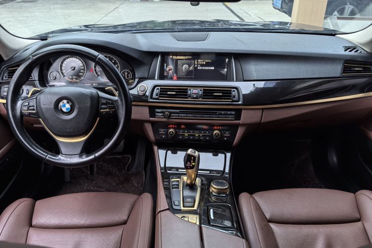 Used BMW 5 Series 2014 535Li Leading Model Interior 8
