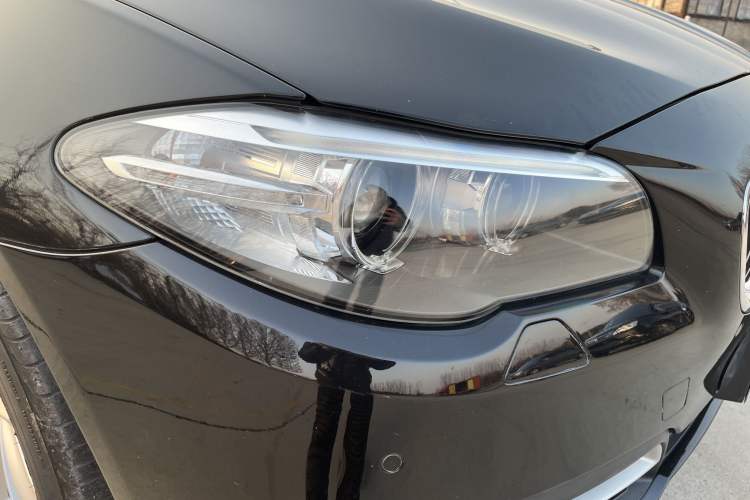 Used BMW 5 Series 2014 520Li Elegant Model Left Front Headlight