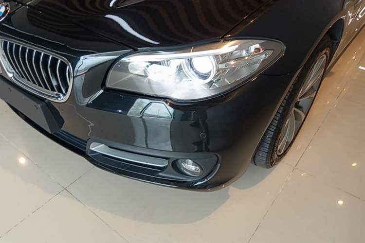 Used BMW 5 Series 2014 528Li xDrive Premium Edition Left Front Headlight