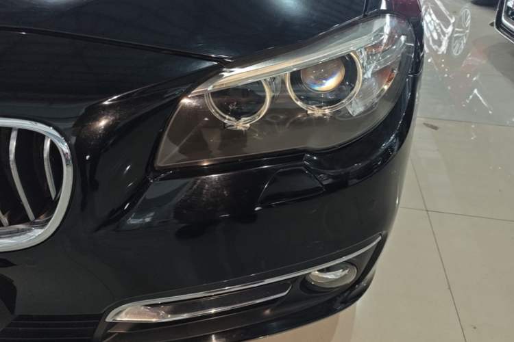 Used BMW 5 Series 2014 525Li Luxury Design Package Left Front Headlight