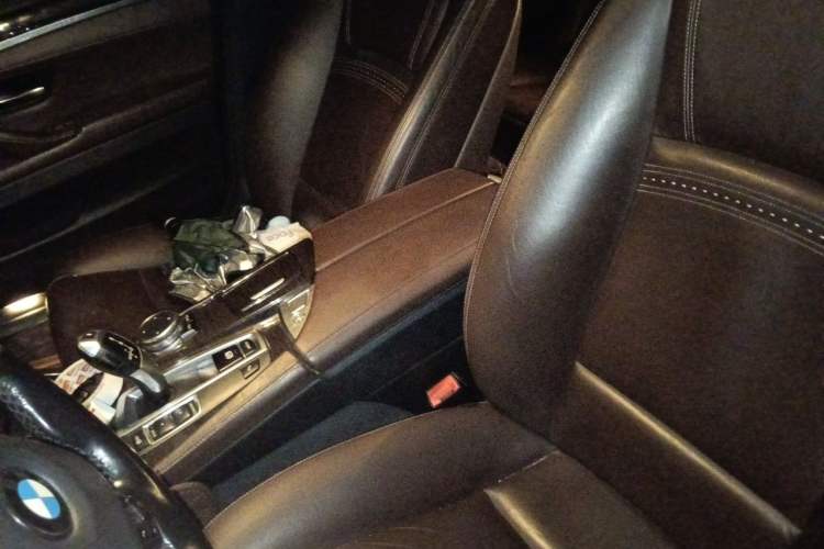 Used BMW 5 Series 2014 525Li Luxury Design Package Left Front Seat