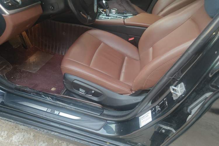 Used BMW 5 Series 2014 520Li Elegant Model Left Front Seat