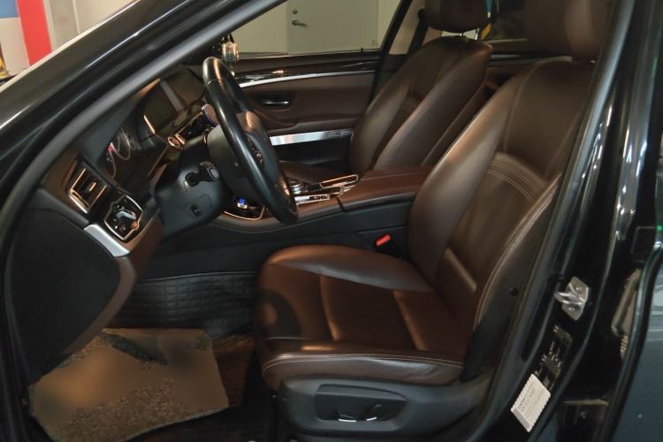 Used BMW 5 Series 2014 525Li Luxury Design Package Left Front Seat