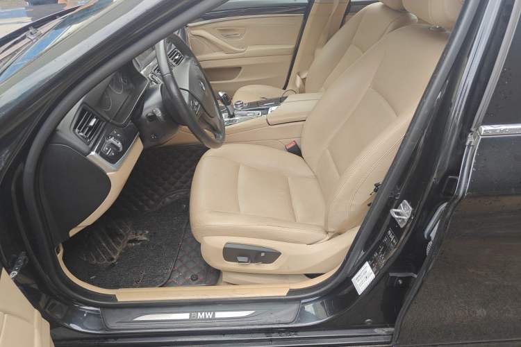 Used BMW 5 Series 2014 520Li Elegant Model Left Front Seat