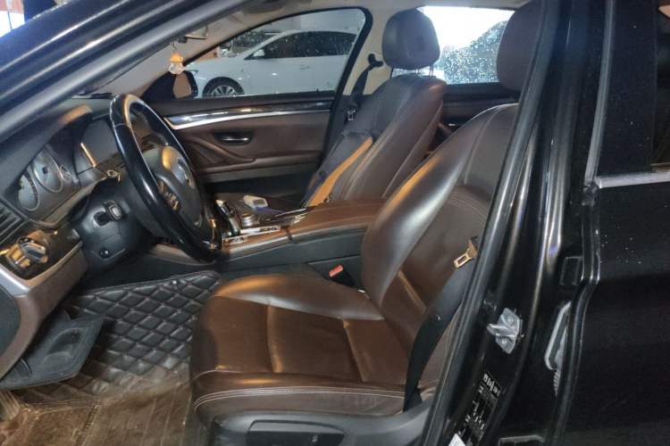 Used BMW 5 Series 2014 525Li Luxury Design Package Left Front Seat