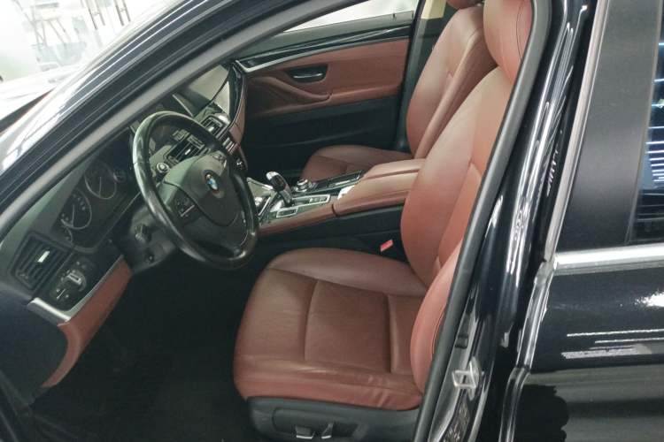Used BMW 5 Series 2014 520i Elegant Edition Left Front Seat