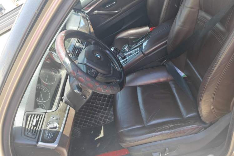 Used BMW 5 Series 2014 525Li Luxury Design Package Left Front Seat