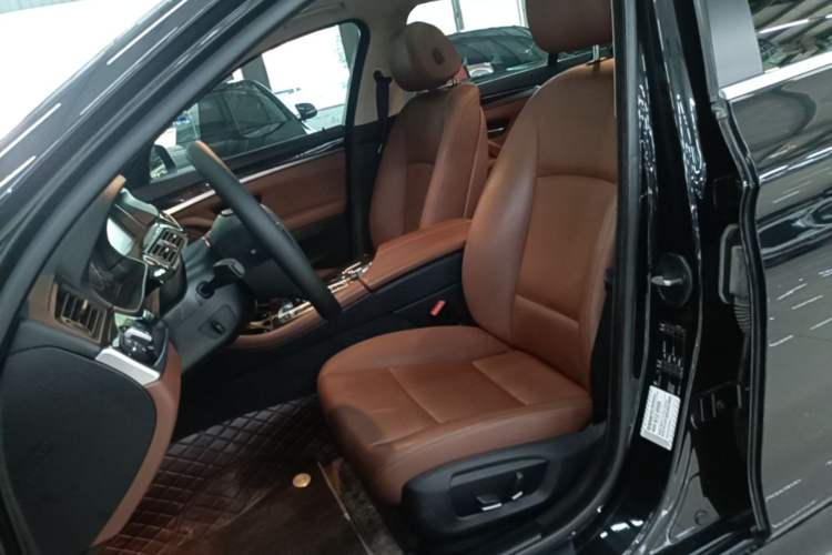 Used BMW 5 Series 2014 525Li Leading Model Left Front Seat