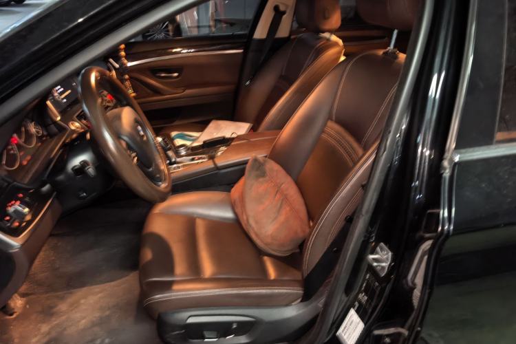 Used BMW 5 Series 2014 525Li Luxury Design Package Left Front Seat