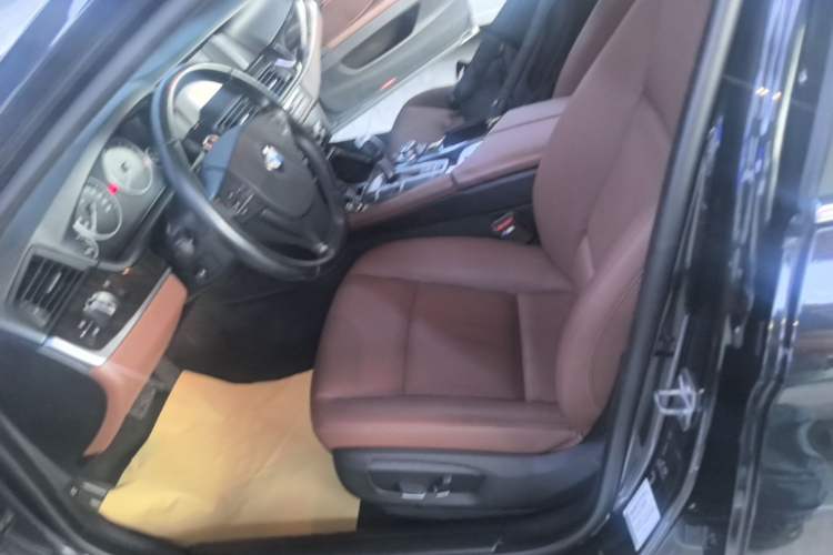 Used BMW 5 Series 2014 525Li Leading Model Left Front Seat