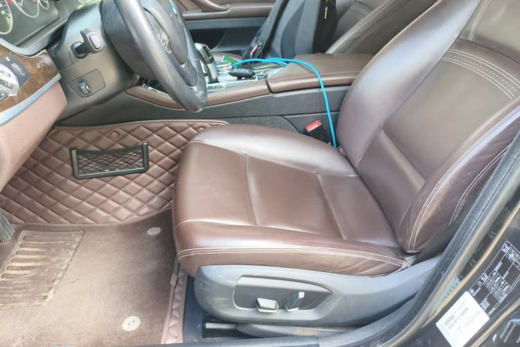Used BMW 5 Series 2014 525Li Luxury Design Package Left Front Seat