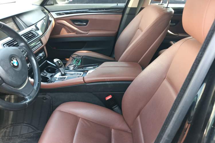 Used BMW 5 Series 2014 520i Touring Edition Left Front Seat