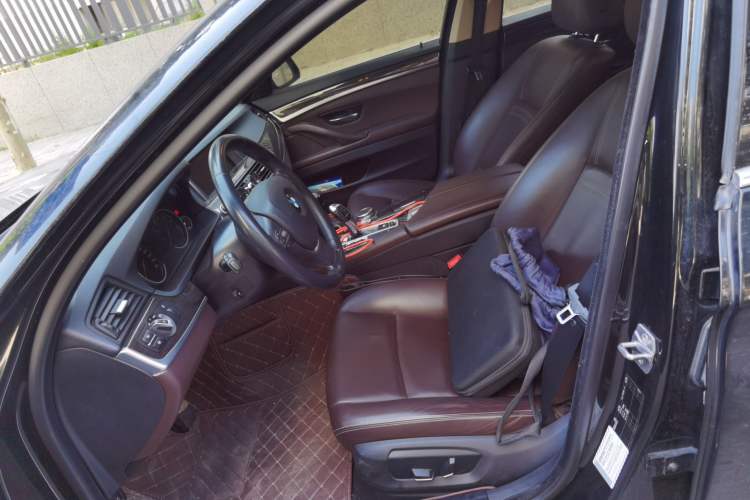 Used BMW 5 Series 2014 525Li Luxury Design Package Left Front Seat