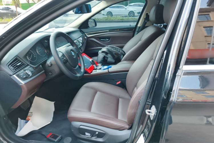 Used BMW 5 Series 2014 525Li Luxury Design Package Left Front Seat