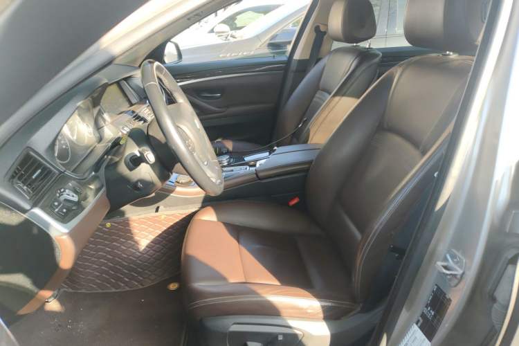 Used BMW 5 Series 2014 525Li Luxury Design Package Left Front Seat