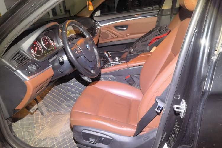 Used BMW 5 Series 2014 520Li Elegant Model Left Front Seat