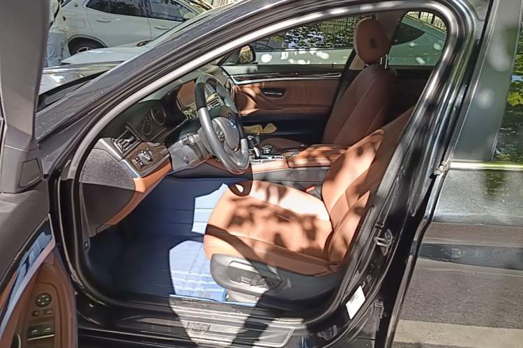 Used BMW 5 Series 2014 528Li Leading Model Left Front Seat