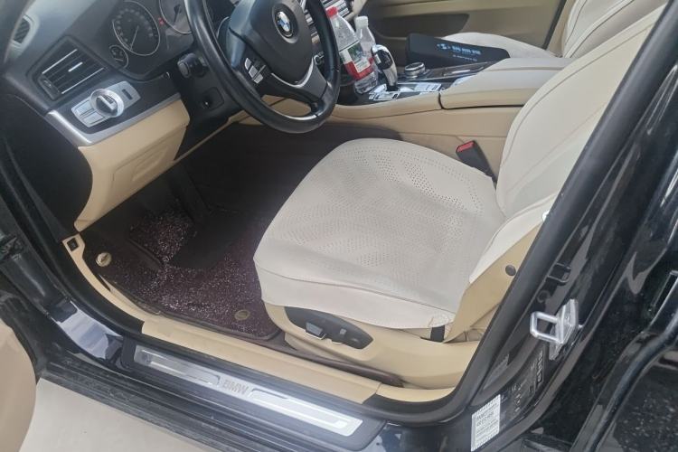 Used BMW 5 Series 2014 528Li Luxury Design Package Left Front Seat