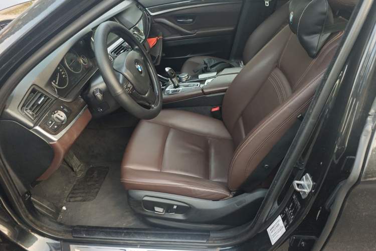 Used BMW 5 Series 2014 525Li Luxury Design Package Left Front Seat
