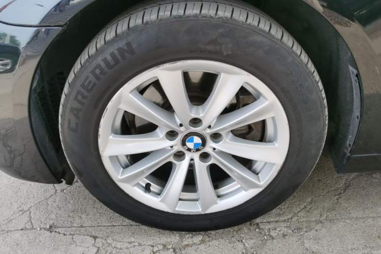 Used BMW 5 Series 2014 520Li Elegant Model Left Front Wheel Hub