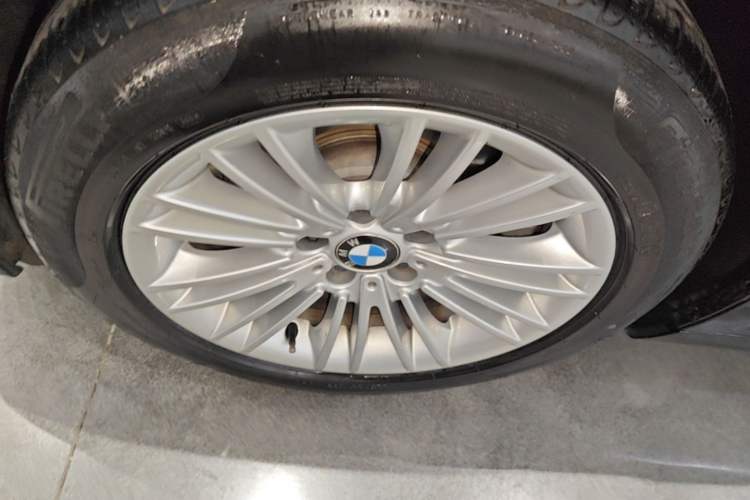 Used BMW 5 Series 2014 525Li Leading Model Left Front Wheel Hub