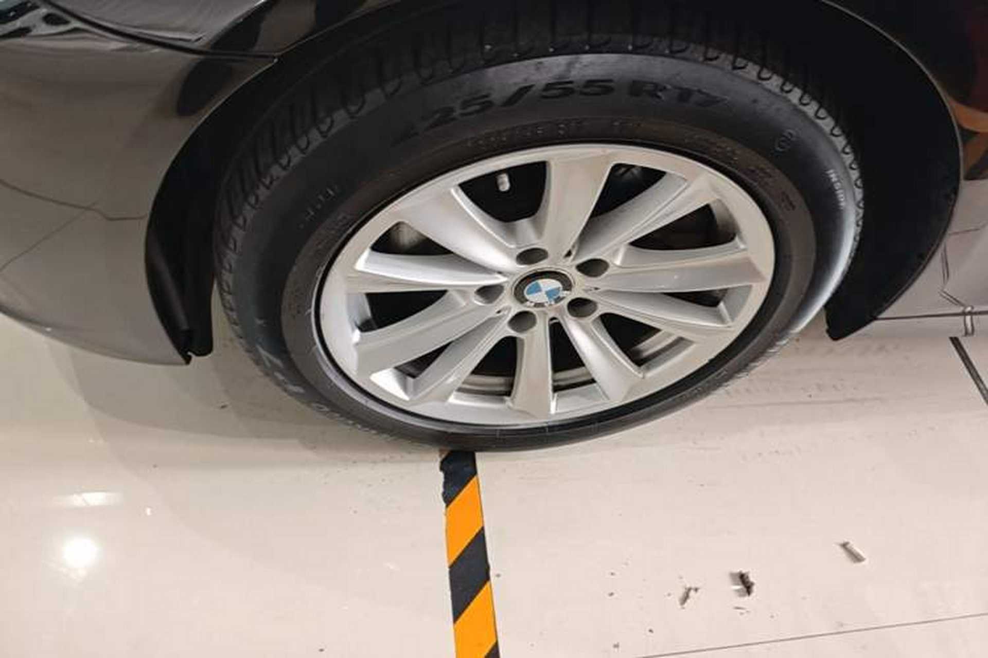Used BMW 5 Series 2014 520Li Elegant Model Left Front Wheel Hub