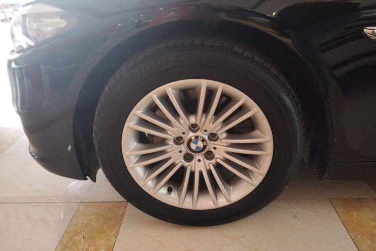 Used BMW 5 Series 2014 525Li Leading Model Left Front Wheel Hub